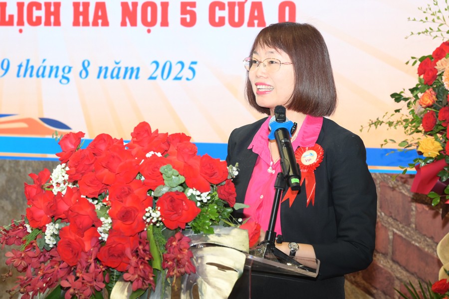 Phó Cục trưởng Cục Du lịch Quốc gia Việt Nam Nguyễn Thị Hoa Mai đánh giá cao việc VNR ra mắt Đoàn tàu du lịch 5 Cửa Ô, góp phần làm mới diện mạo du lịch Thủ đô và tạo thêm nhiều lựa chọn hấp dẫn cho du khách. 