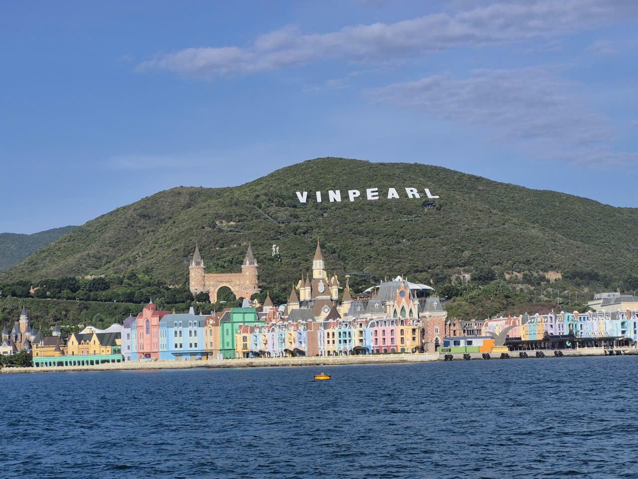 khu vui chơi VinWonder Nha Trang luôn là địa điểm được nhiều du khách lựa chọn khi đến với Khánh Hòa