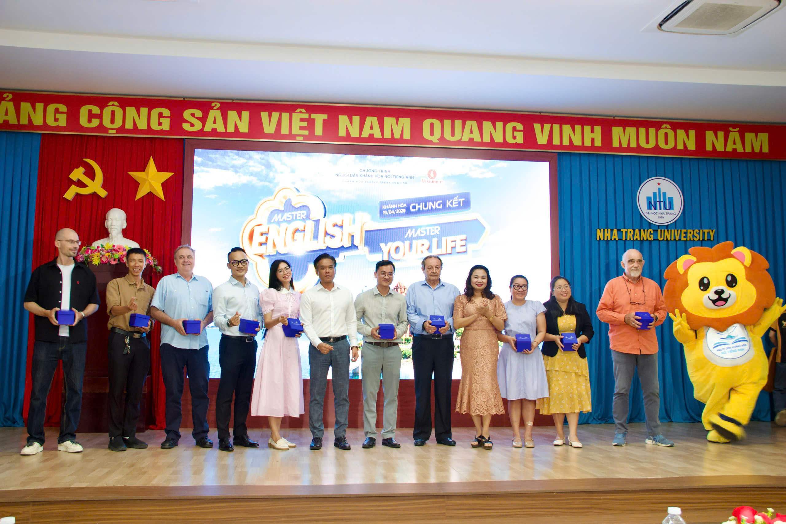 Lan tỏa phong trào học tiếng Anh, Khánh Hòa tăng tốc du lịch hội nhập