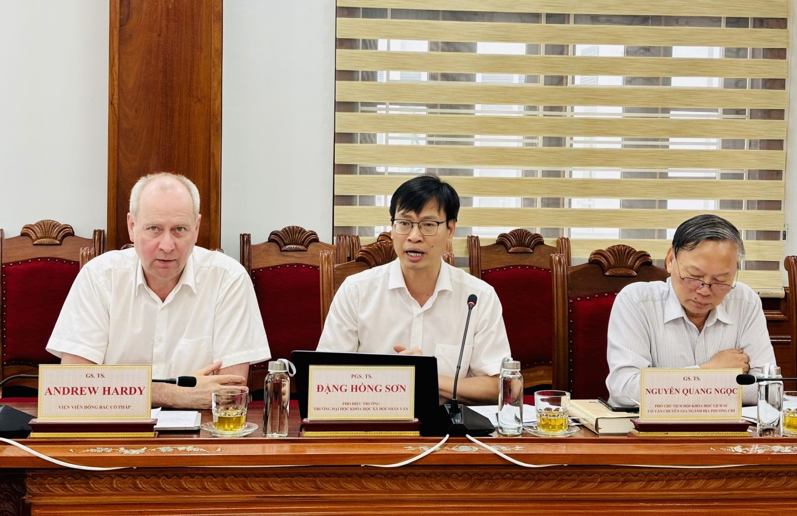 PGS. TS. Đặng Hồng Sơn - Phó Hiệu trưởng Trường Đại học Khoa học Xã hội và Nhân văn, Đại học Quốc gia Hà Nội