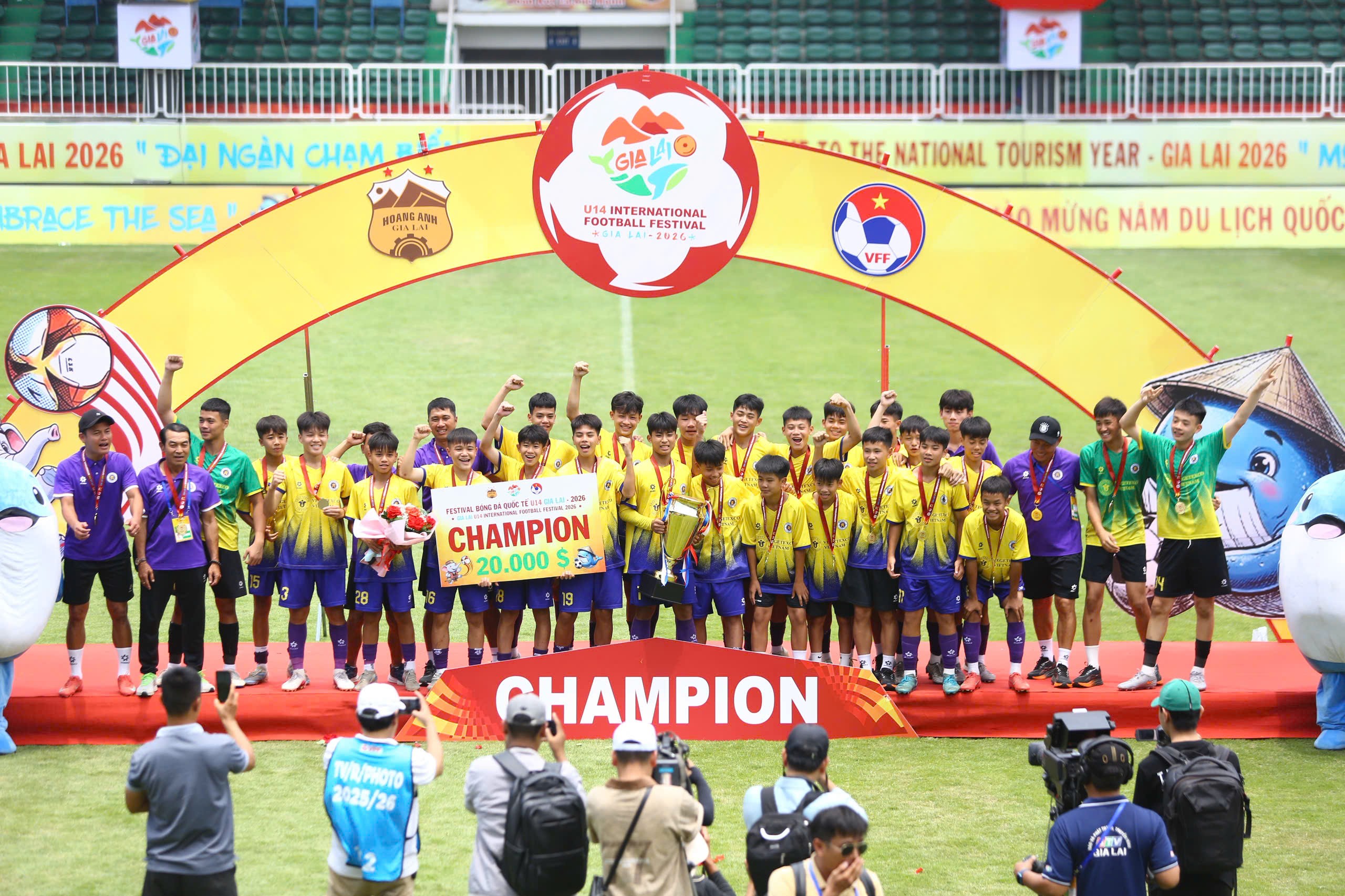U14 Hà Nội đã giành chức vô địch với phần thưởng 20.000 USD