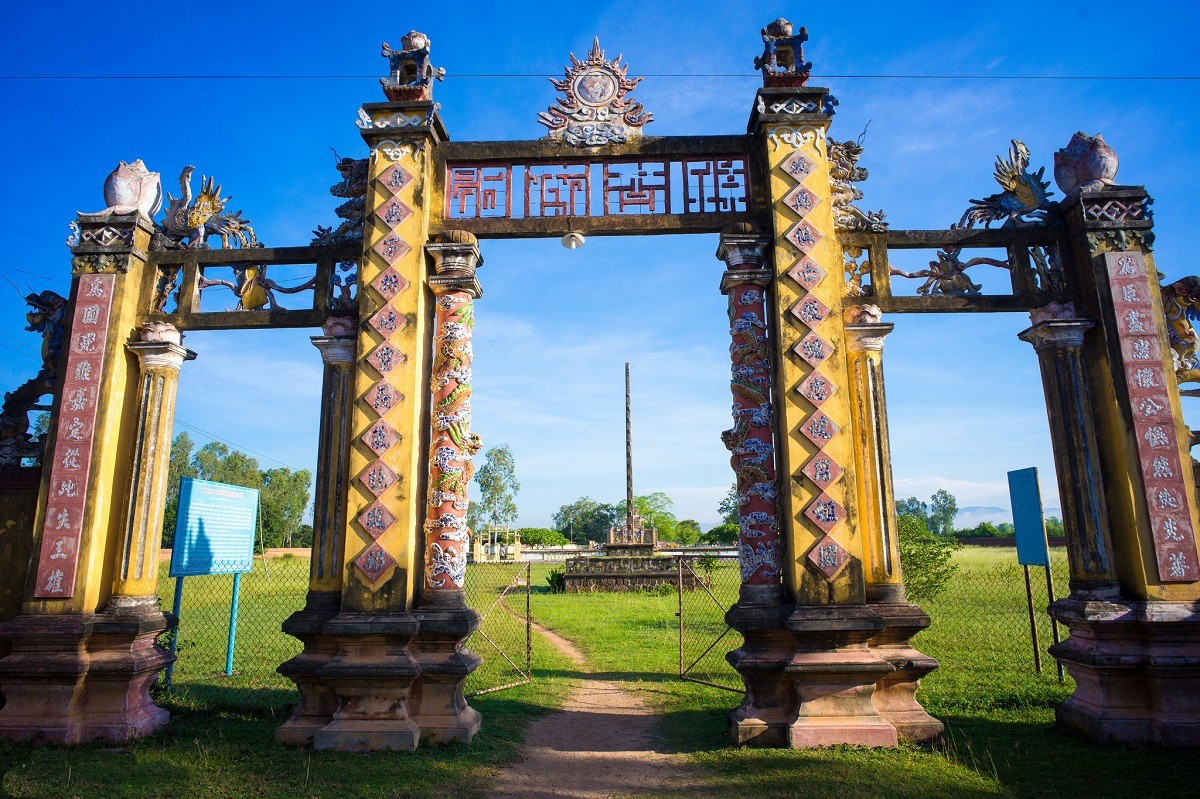Di tích quốc gia Thành Đồ Bàn (Thành Hoàng Đế)