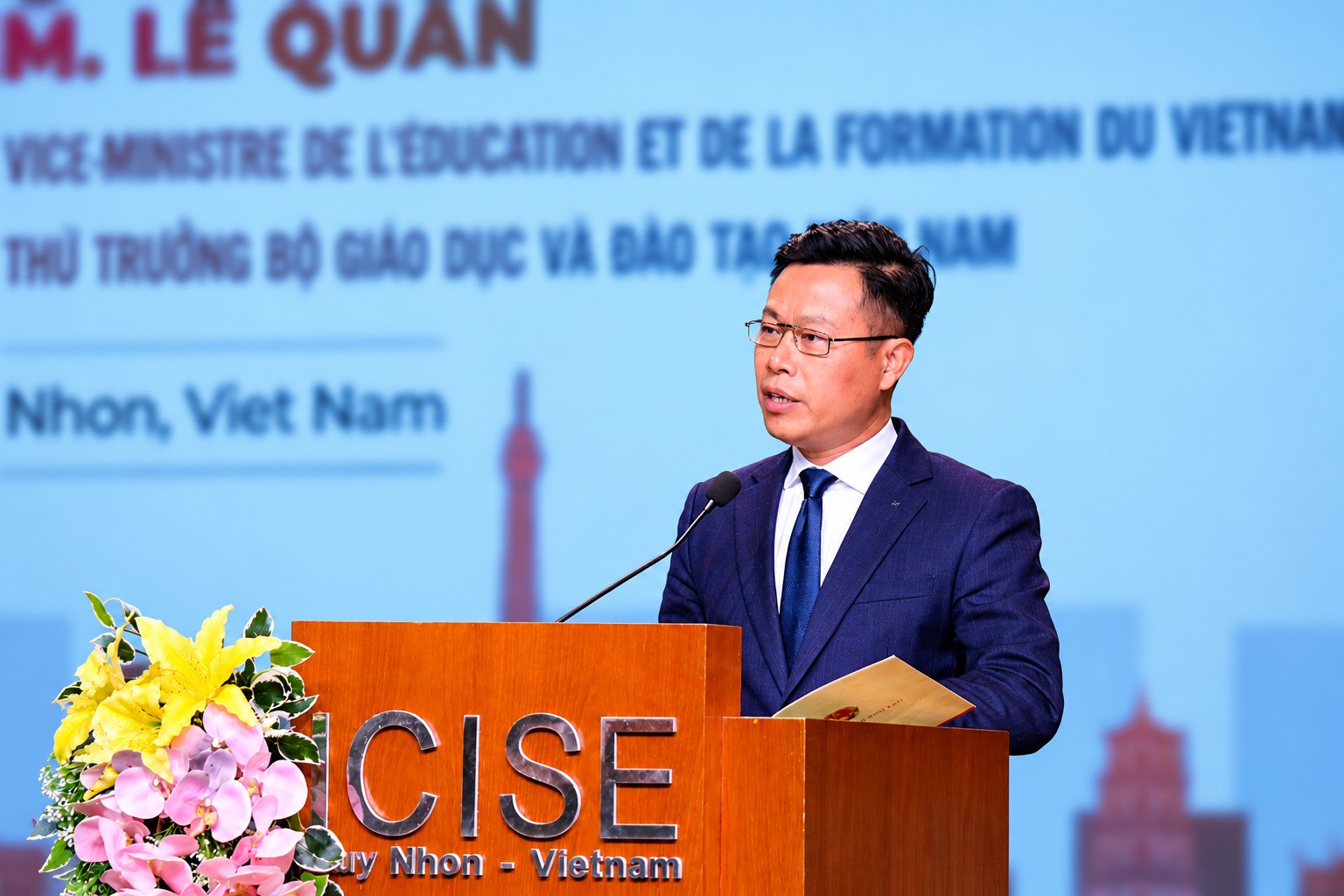 Thứ trưởng Bộ GD&ĐT Lê Quân chia sẻ tại diễn đàn