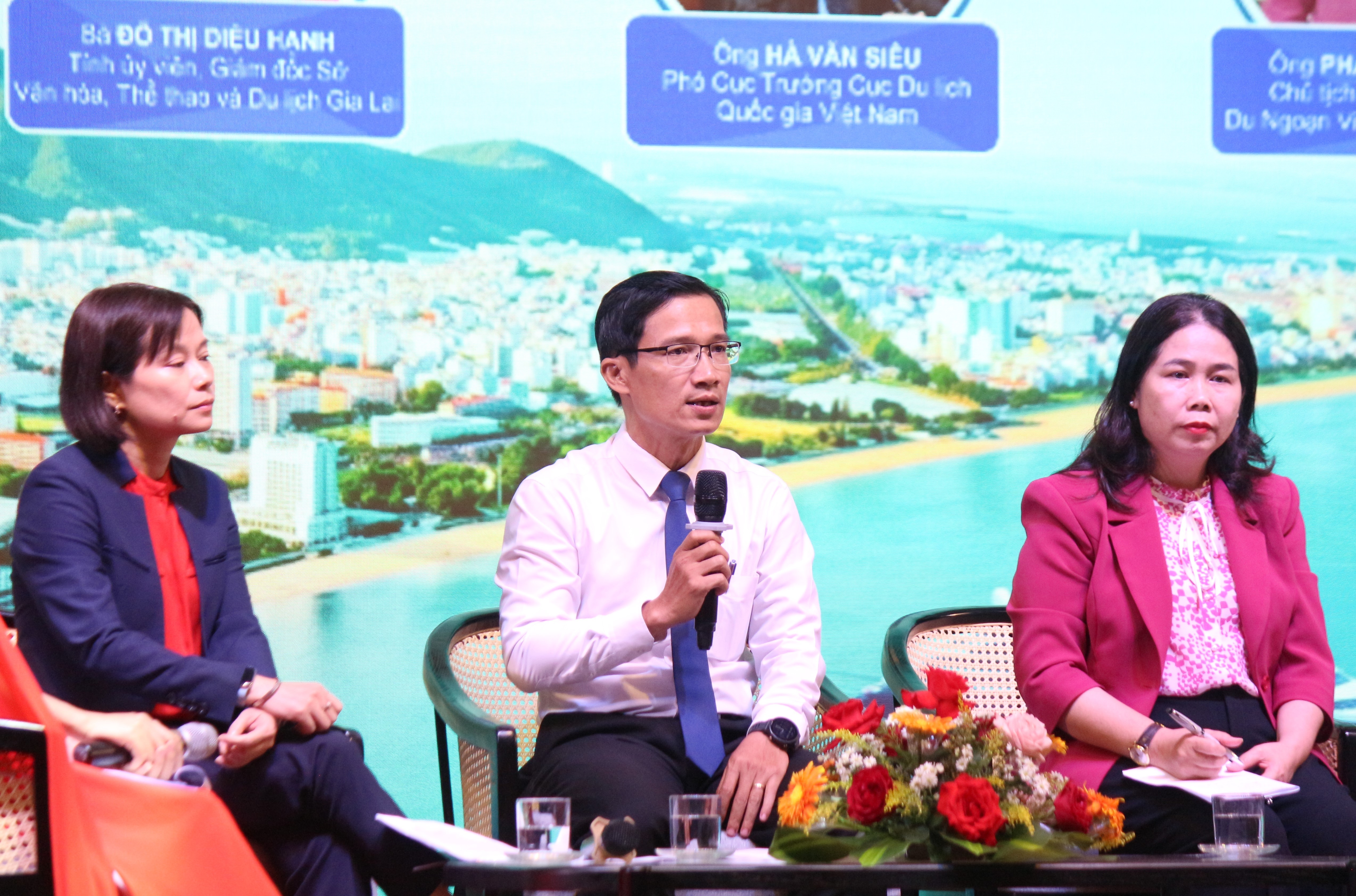 Ông Tán Văn Vương - Phó Giám đốc Sở Văn hóa, Thể thao và Du lịch TP Đà Nẵng, chia sẻ kinh nghiệm.