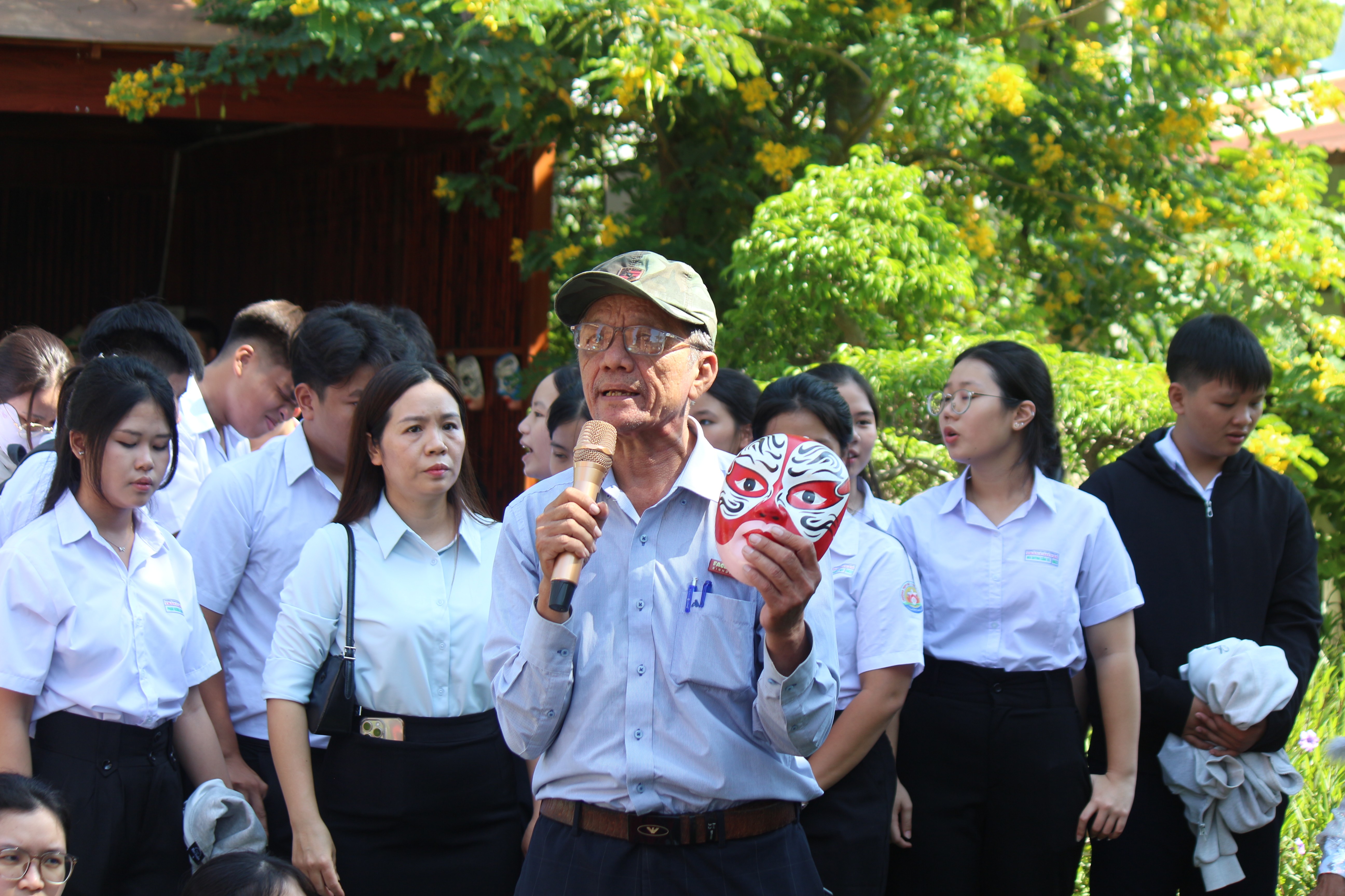 Giới thiệu về mặt nạ Tuồng.