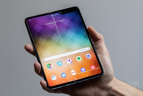 Nhiều chủ sở hữu Samsung Galaxy Z Fold 3 gặp lỗi hỏng màn hình