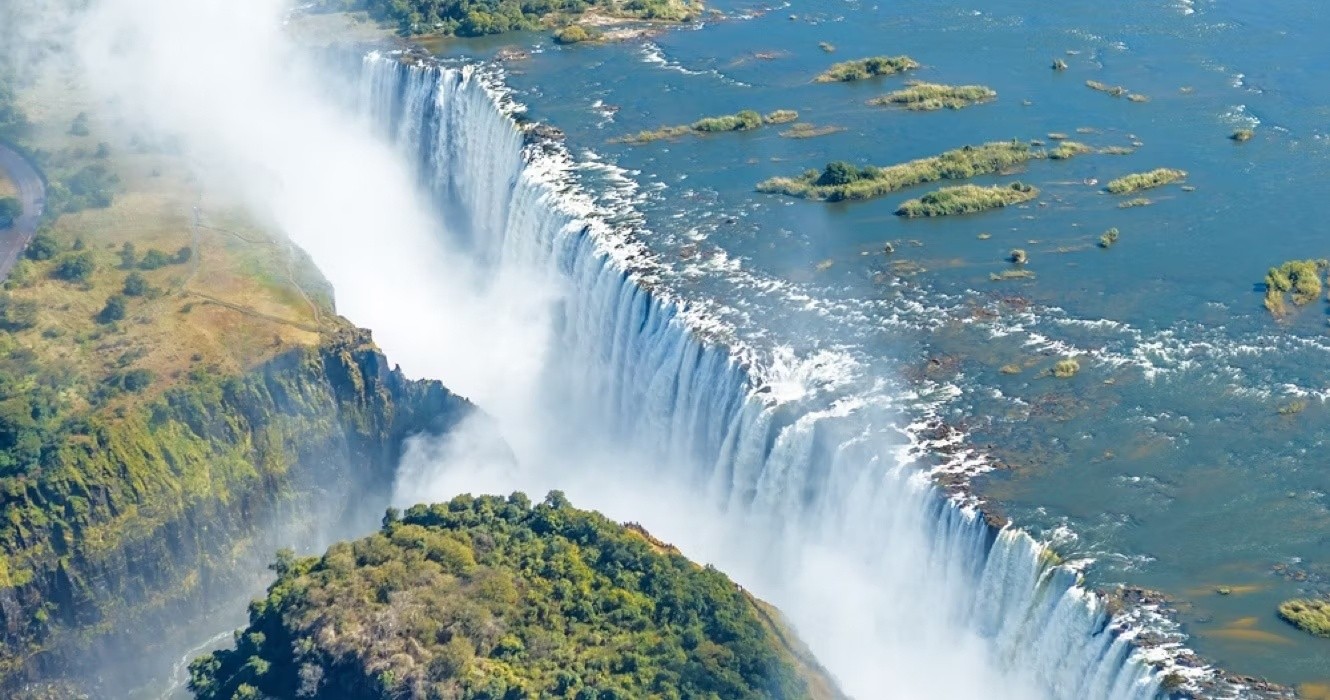 victoria-falls-zimbabwe-1-1684911976.jpeg