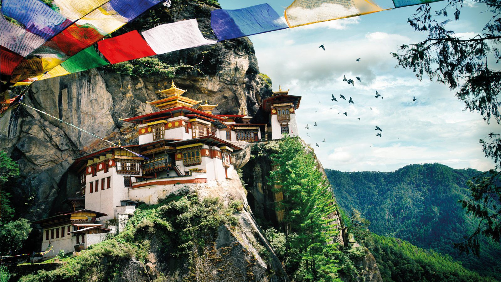 Bhutan giảm hẳn một nửa phí du lịch để thu hút du khách