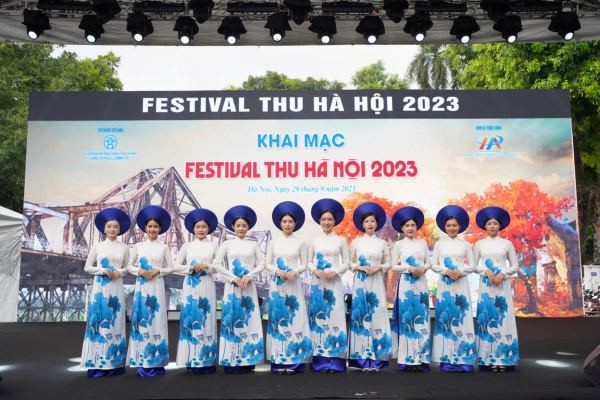 Khai mạc Festival Thu Hà Nội - Đến để yêu