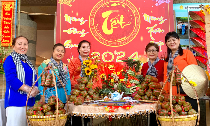 Mãn nhãn với 1.000 đòn bánh tét "tranh cử" cho Lễ dâng cúng bánh tét lên Quốc tổ Hùng Vương