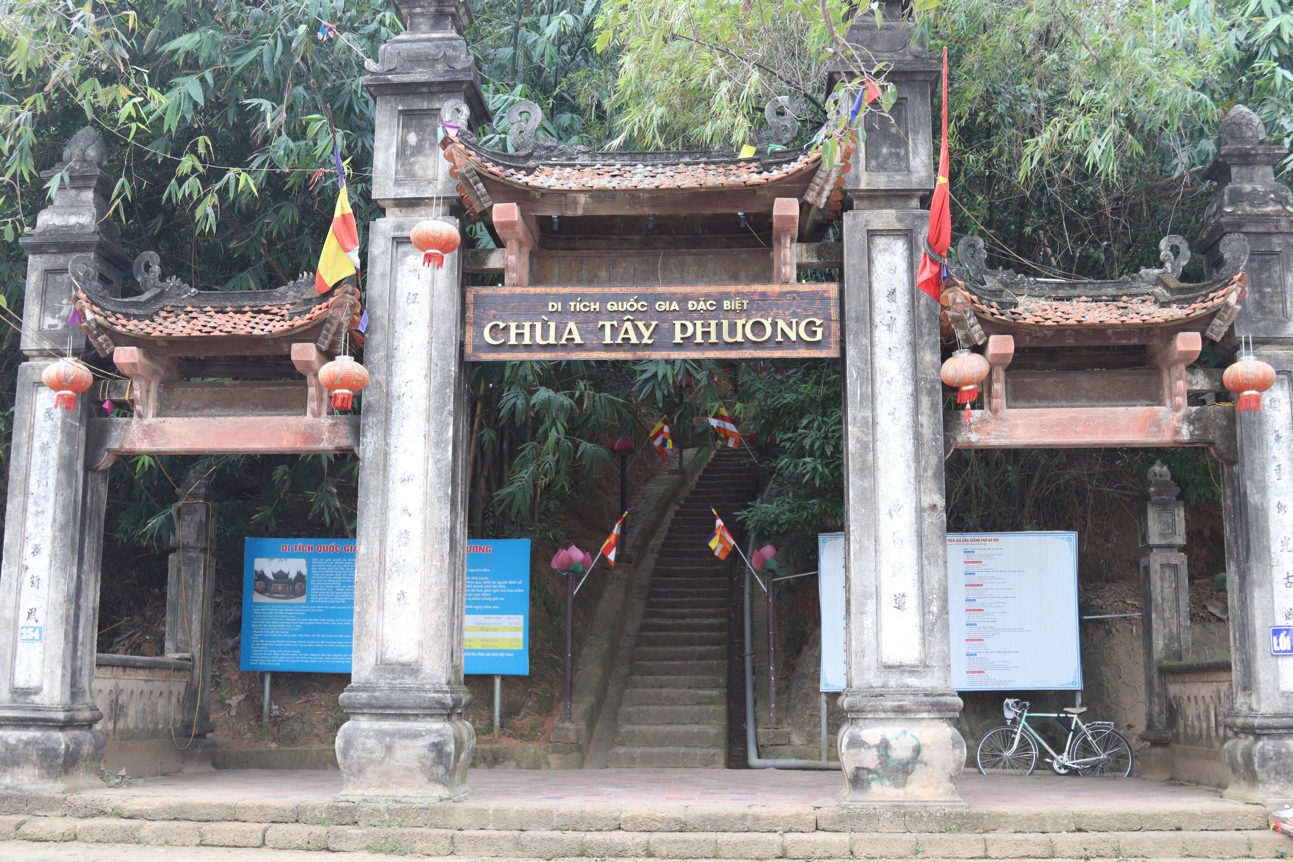 chua-tay-phuong-1-1712212275.jpg