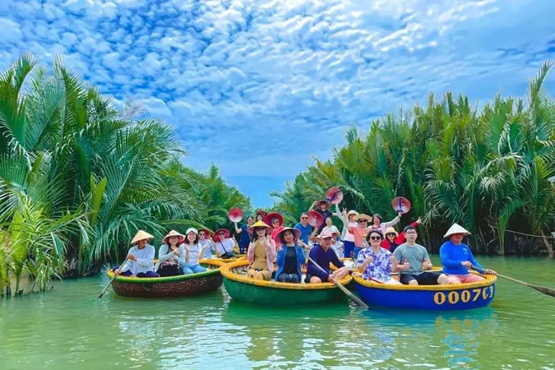 coconut-jungle-basket-boat-ride-tickets-4707d092-9279-4450-b6f4-7aa9bf0df7a7-1716743472.jpg