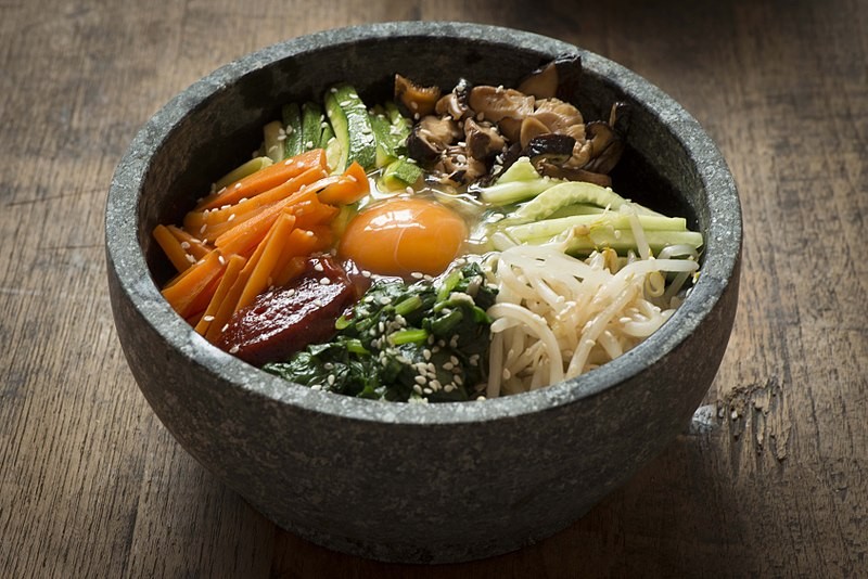 800px-dolsot-bibimbap-1724312742.jpg