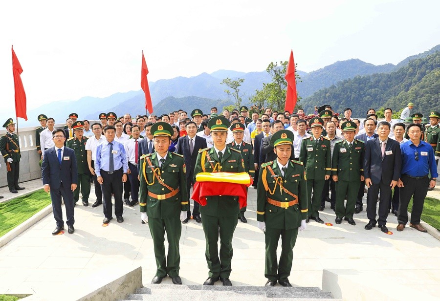 nghi-le-17465911815121443843872-1746599339.jpg