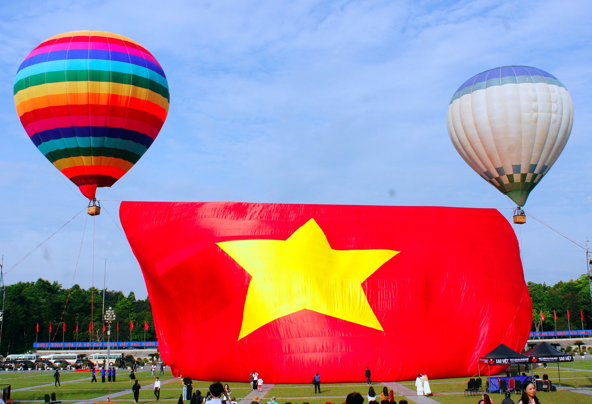 quoc-ky-1747638963.jpg