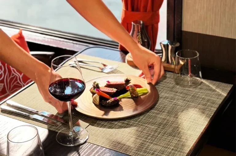 sjourney-homepage-cuisine-768x510-1749627349.webp