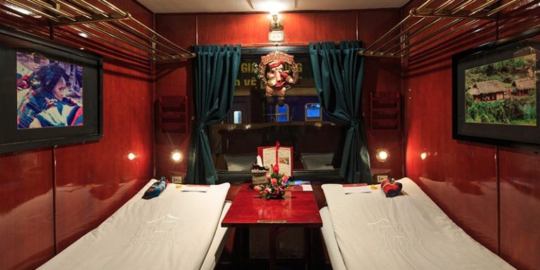 train-cabin-768x384-1749627133.jpg