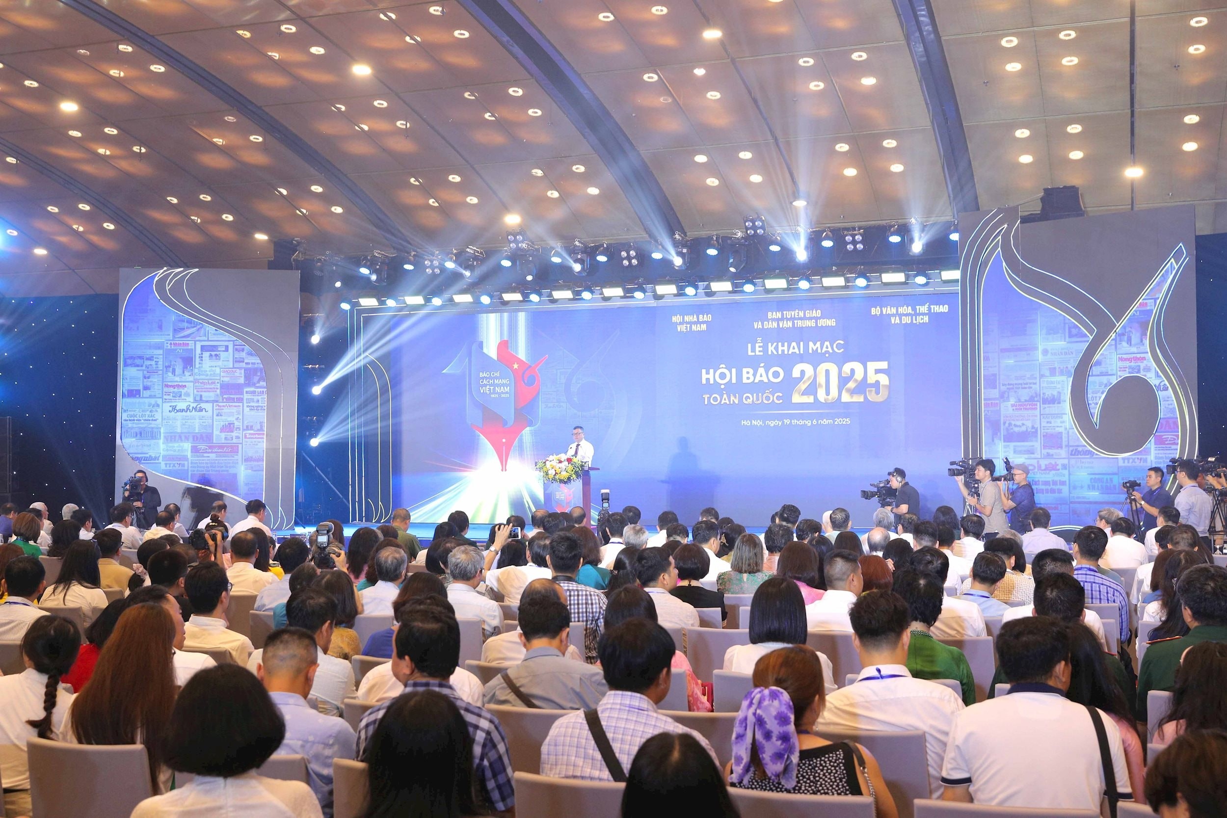 toan-canh-hoi-bao-2-1750318413.jpg