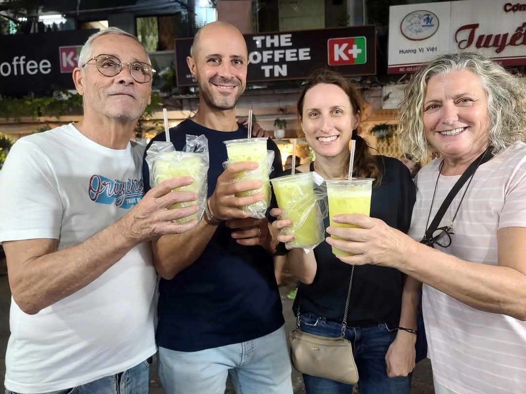 street-food-in-saigon-by-vn-bike-tour-drinks-1-1751850662.jpg