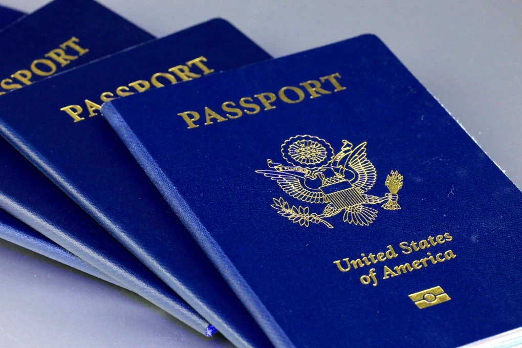 us-passport-stock-gty-jef-2305-2271-4597-1753757005-1753848296.webp