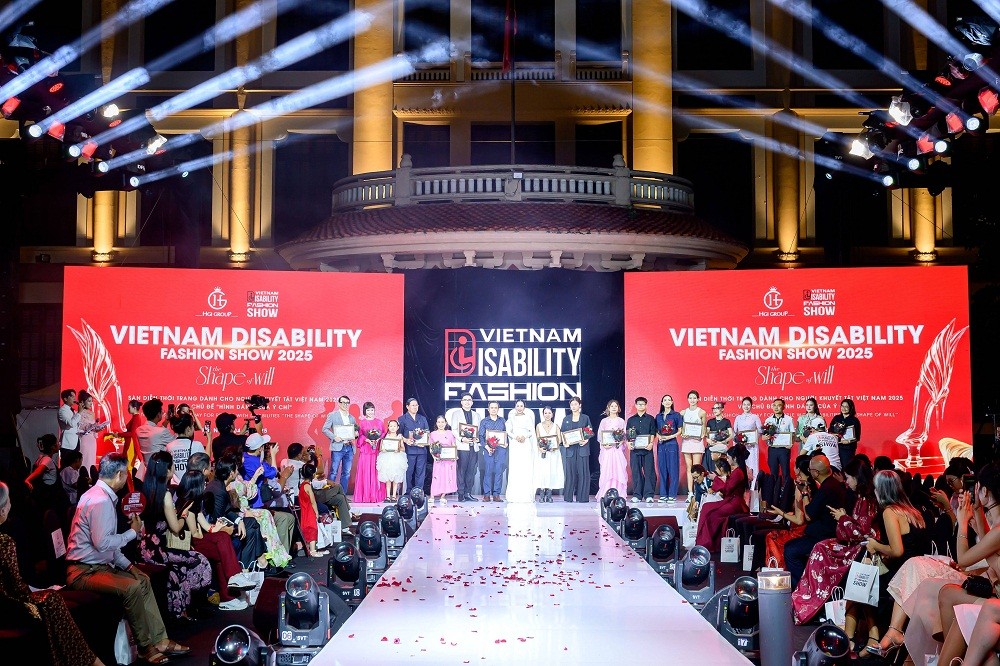 vietnam-disability-fashion-show-2025-6-1754389429.jpg