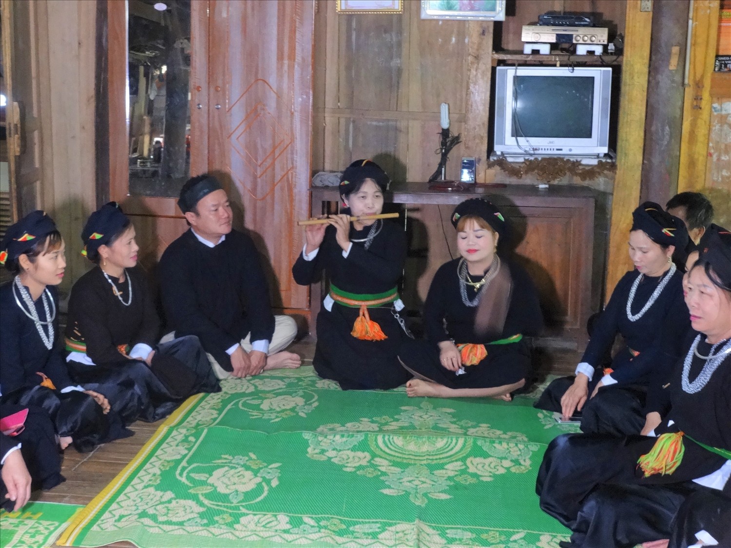 cuoc-hat-khap-cooi-cua-nguoi-tay-o-muong-lai-huyen-luc-yen-tinh-yen-bai-1-1757088706.jpg