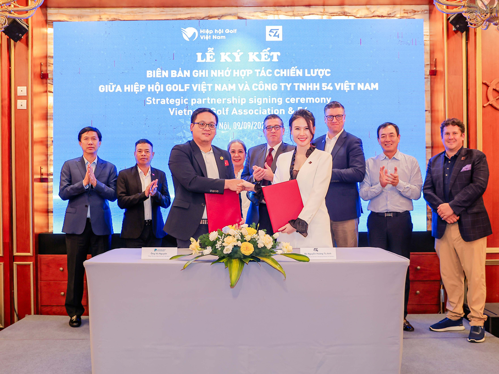 54-and-vga-in-signing-ceremony-1757771330.png