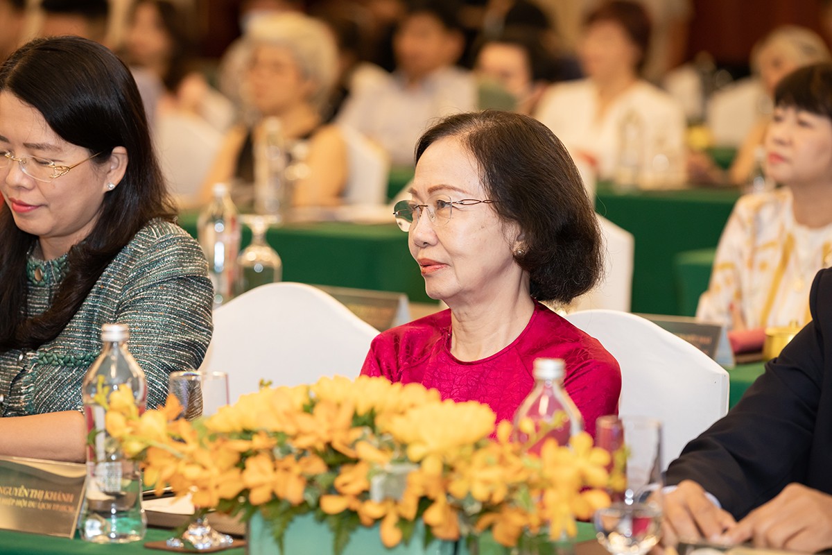 ba-nguyen-thi-khanh-chu-tich-hiep-hoi-du-lich-tphcm-1758777707.jpg