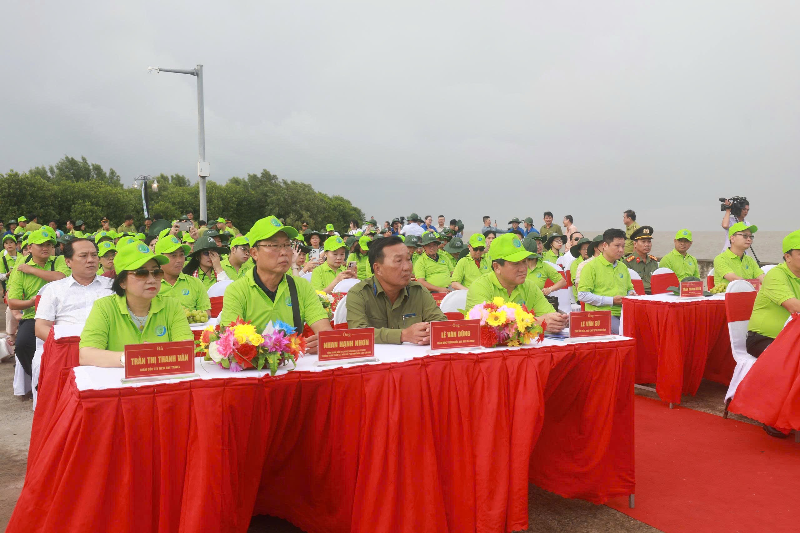 z7056740122435-3d0d873beabb1c672a6aedc8c4ab9bc2-1758977424.jpg