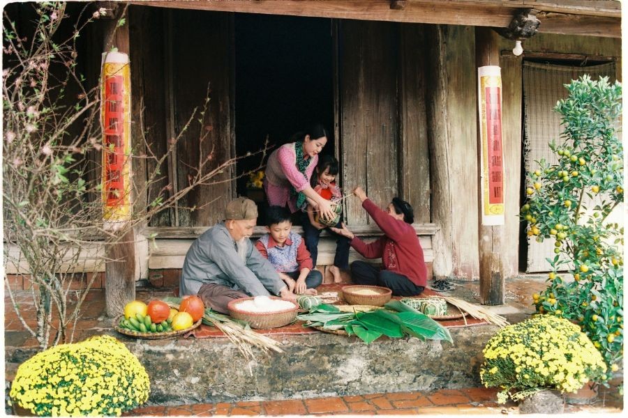 anh-02-du-ngan-hon-nam-2025-ky-nghi-tet-2026-van-du-dai-de-sum-vay-gia-dinh-1-1759381406.jpg