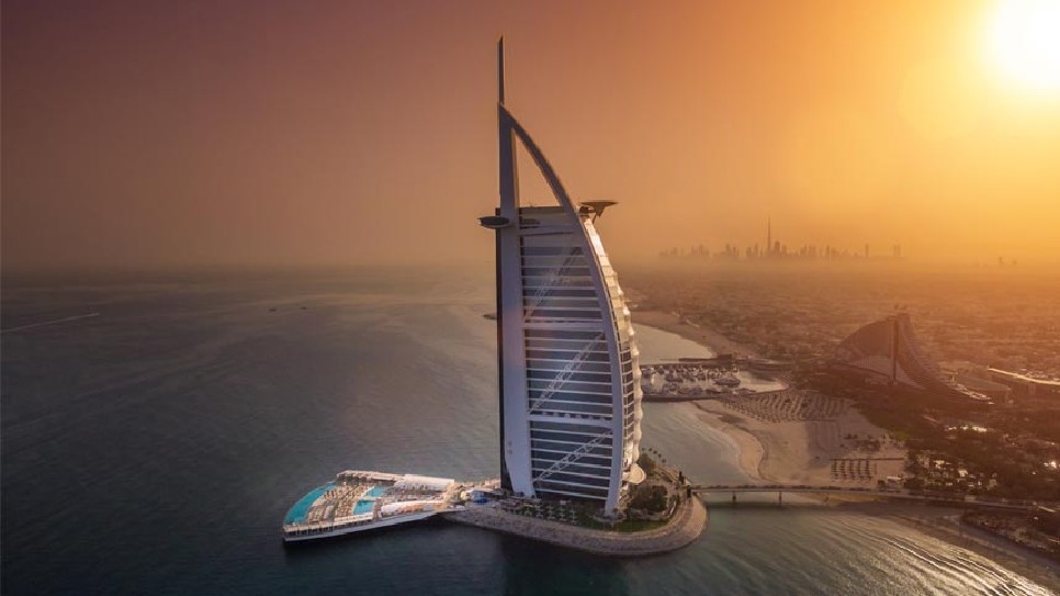 ae00105-2-burj-al-arab-khach-san-7-sao-1759898581.jpg