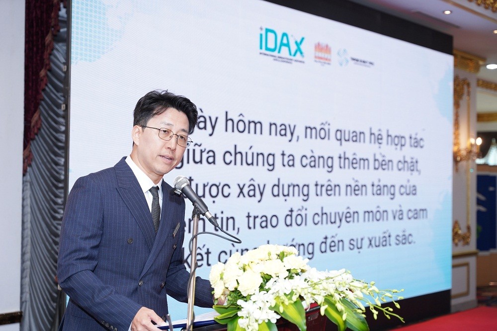 idax-1760191340.jpg