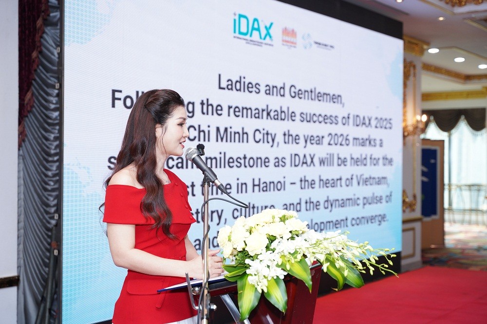 idax-6-1760191340.jpg
