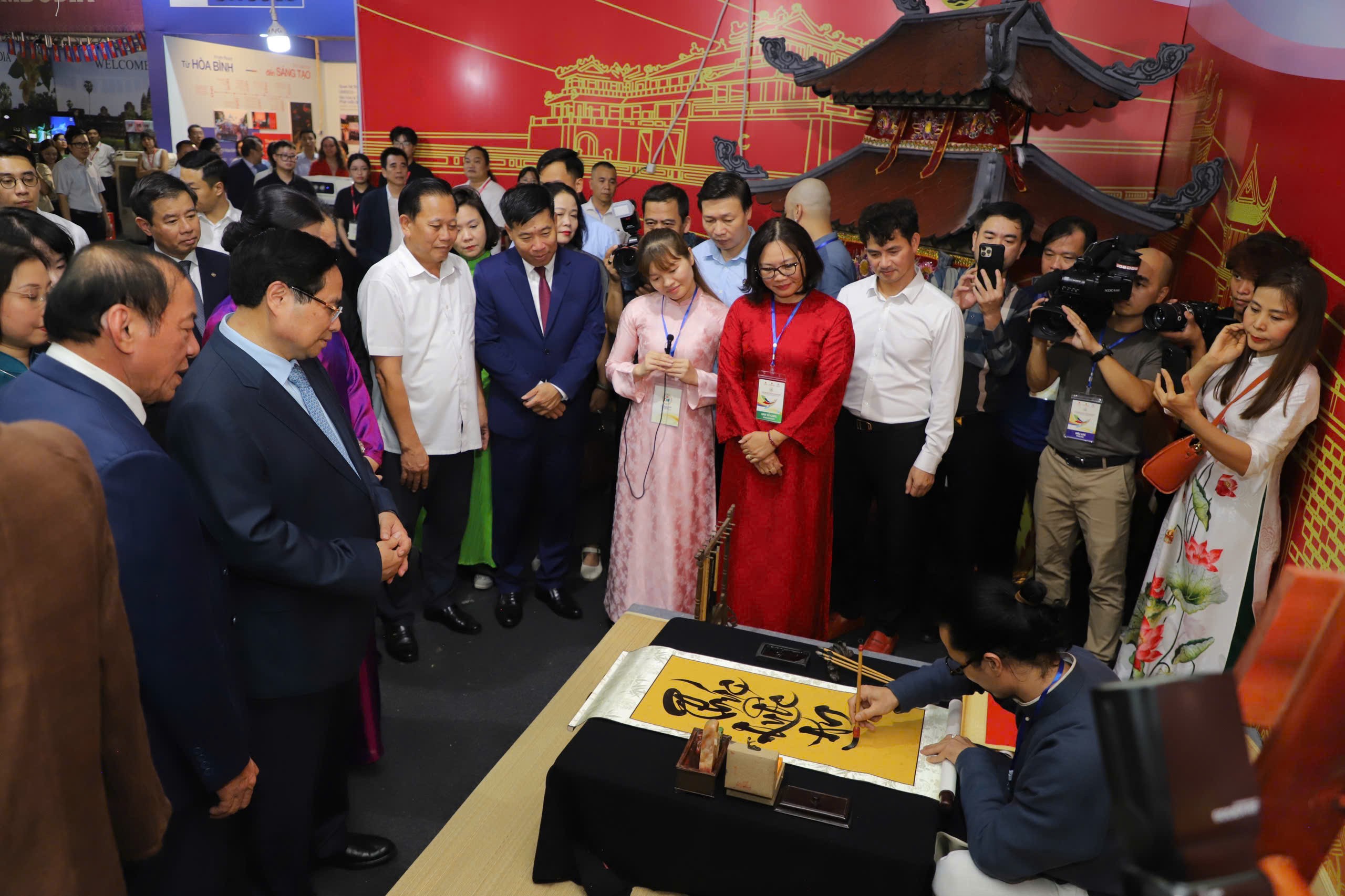 thu-tuong-4-17601050257691847312555-1760117148.jpg
