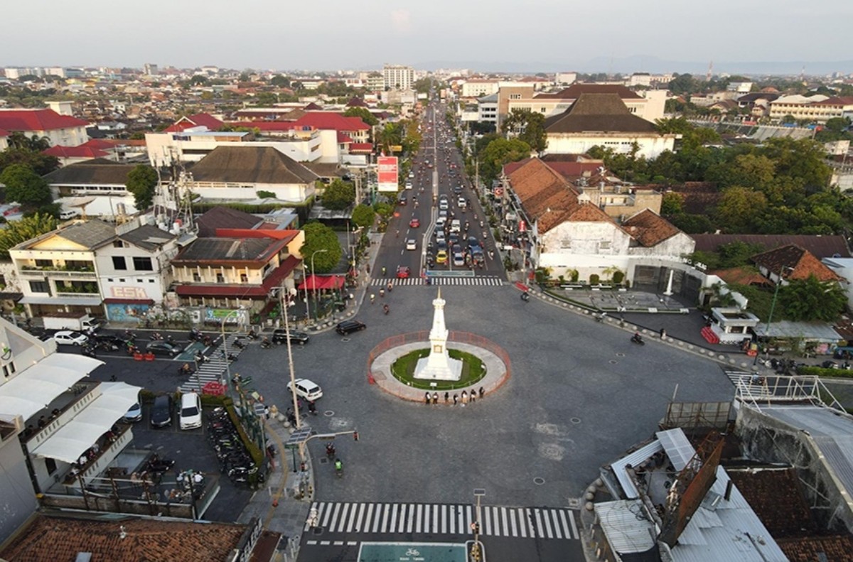 malioboro-yogyakarta-indonesia-batch-300-1766632151.jpg