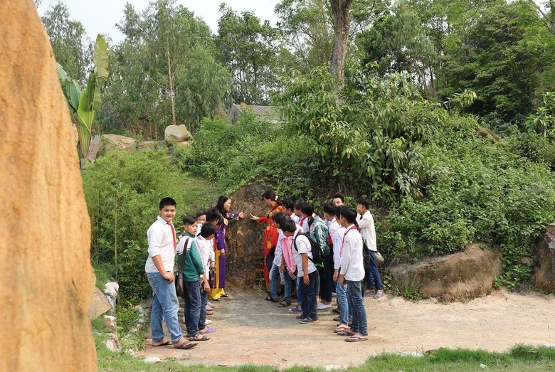 hoc-sinh-xem-1777699421.jpg