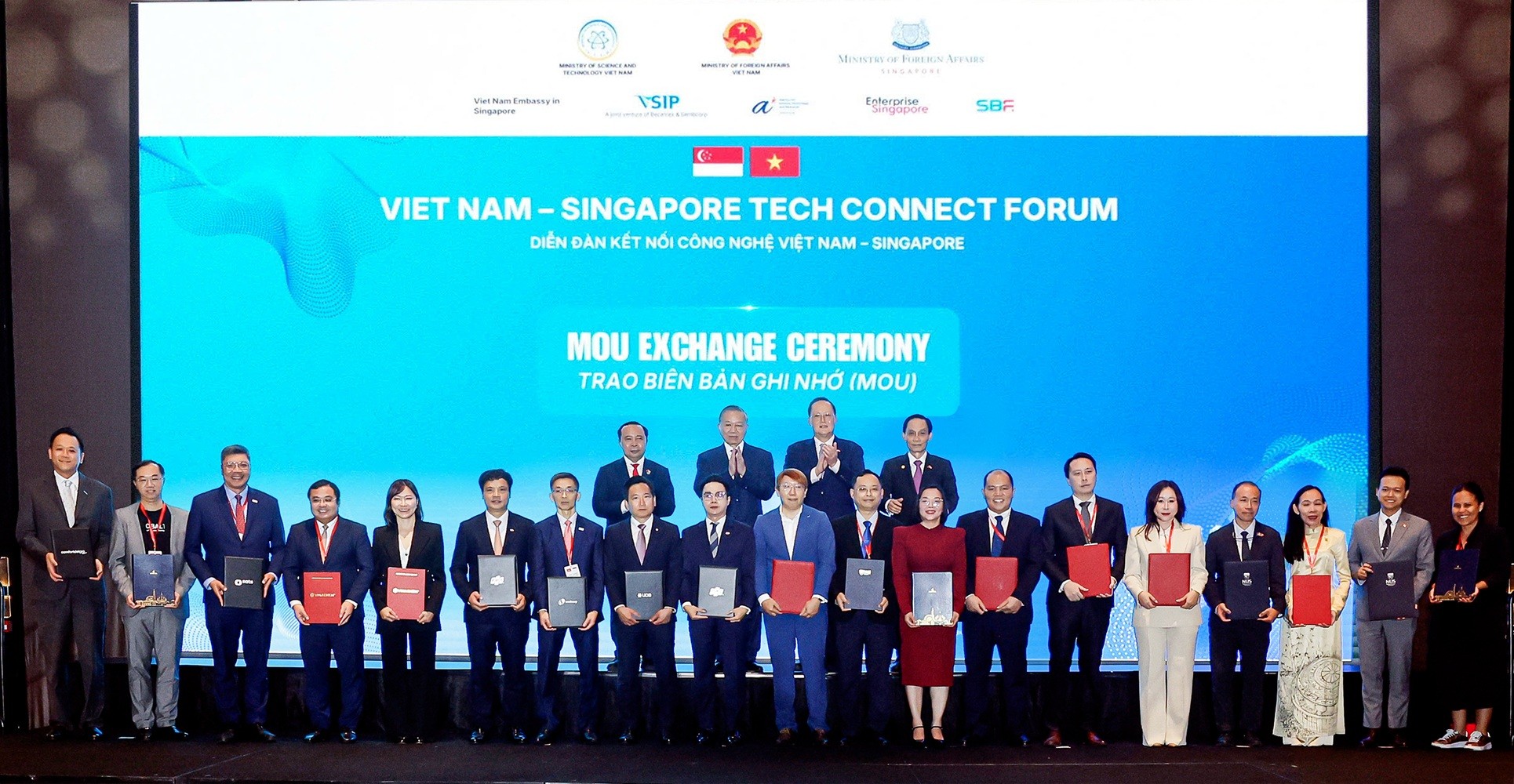 a2-singapore-mou-vinpearl-1780064804.jpg