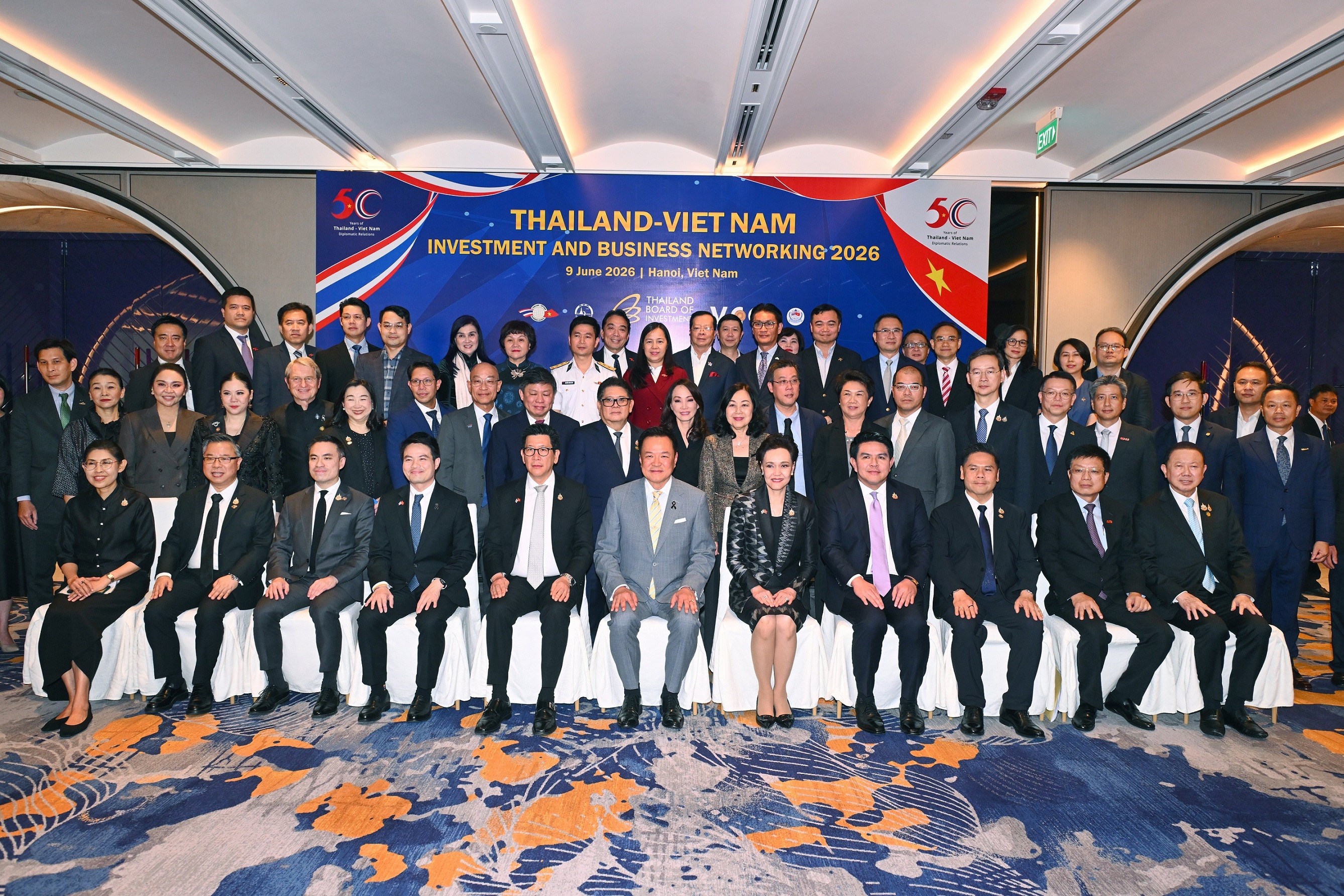 h04-thu-tuong-thai-lan-va-dan-lanh-dao-cap-cao-chup-hinh-luu-niem-cung-cac-dai-bieu-tham-gia-su-kien-1781072516.JPG