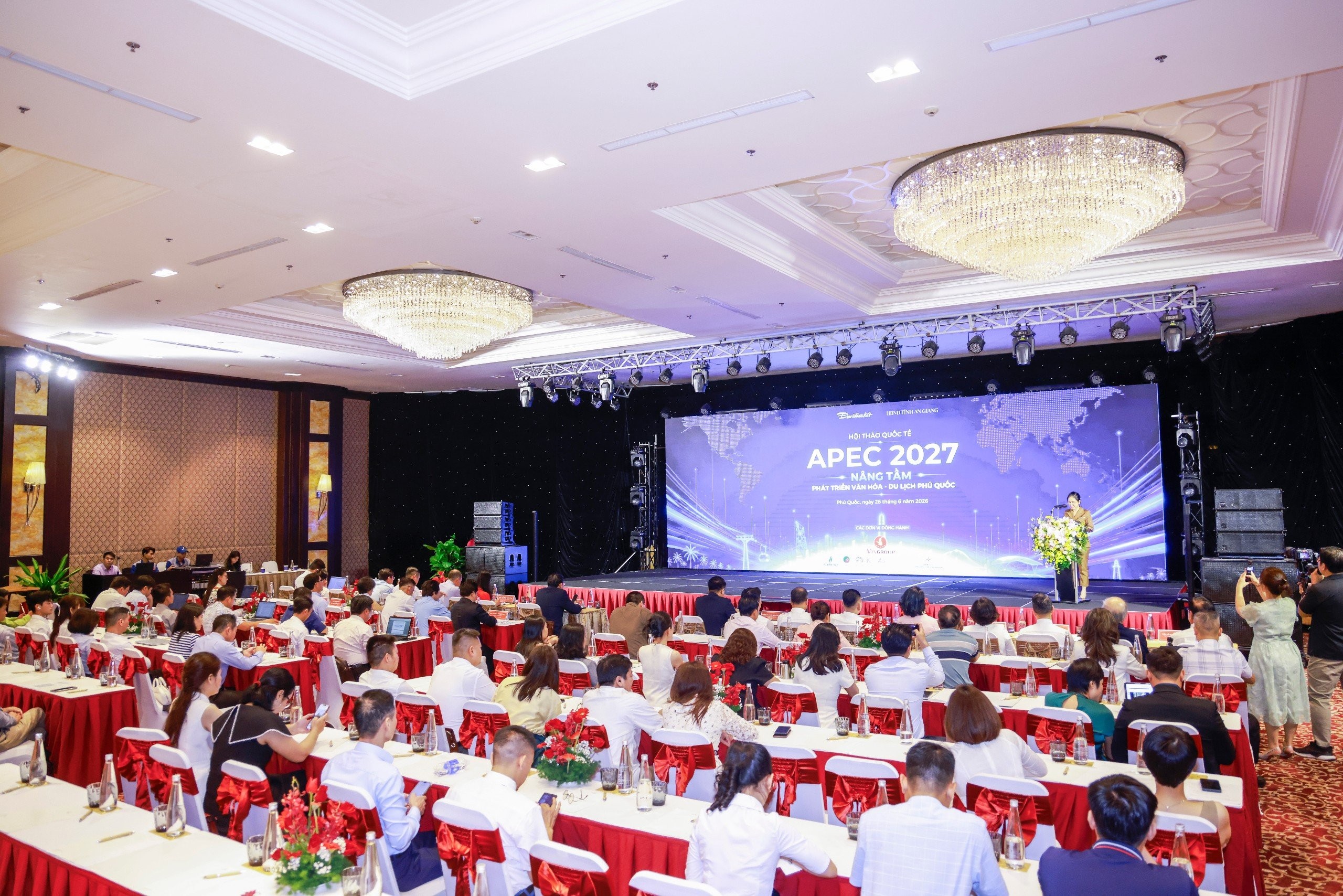 toan-canh-hoi-thao-quoc-te-apec-2027-nang-tam-phat-trien-van-hoa-du-lich-phu-quoc-do-bao-dai-doan-ket-chu-tri-phoi-hop-voi-ubnd-tinh-an-giang-to-chuc-tai-dac-khu-phu-quoc-sang-266-anh-quang-vinh-2-1782460551.jpg