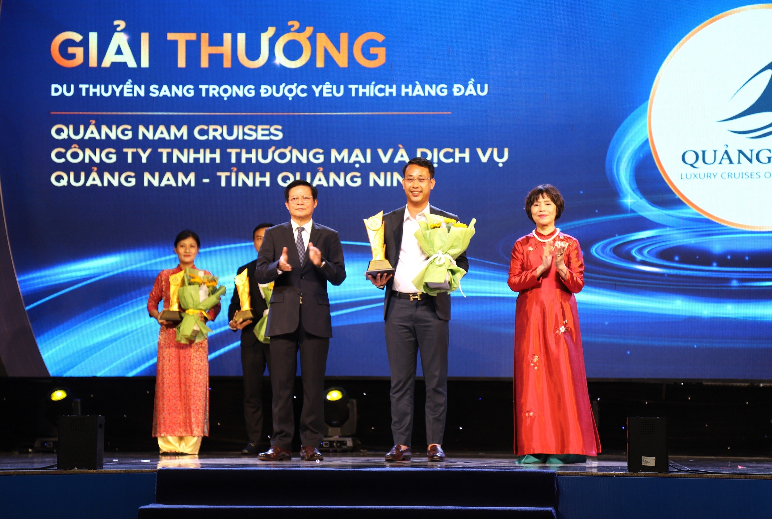 a-quang-nam-nhan-giai-1783778852.jpg
