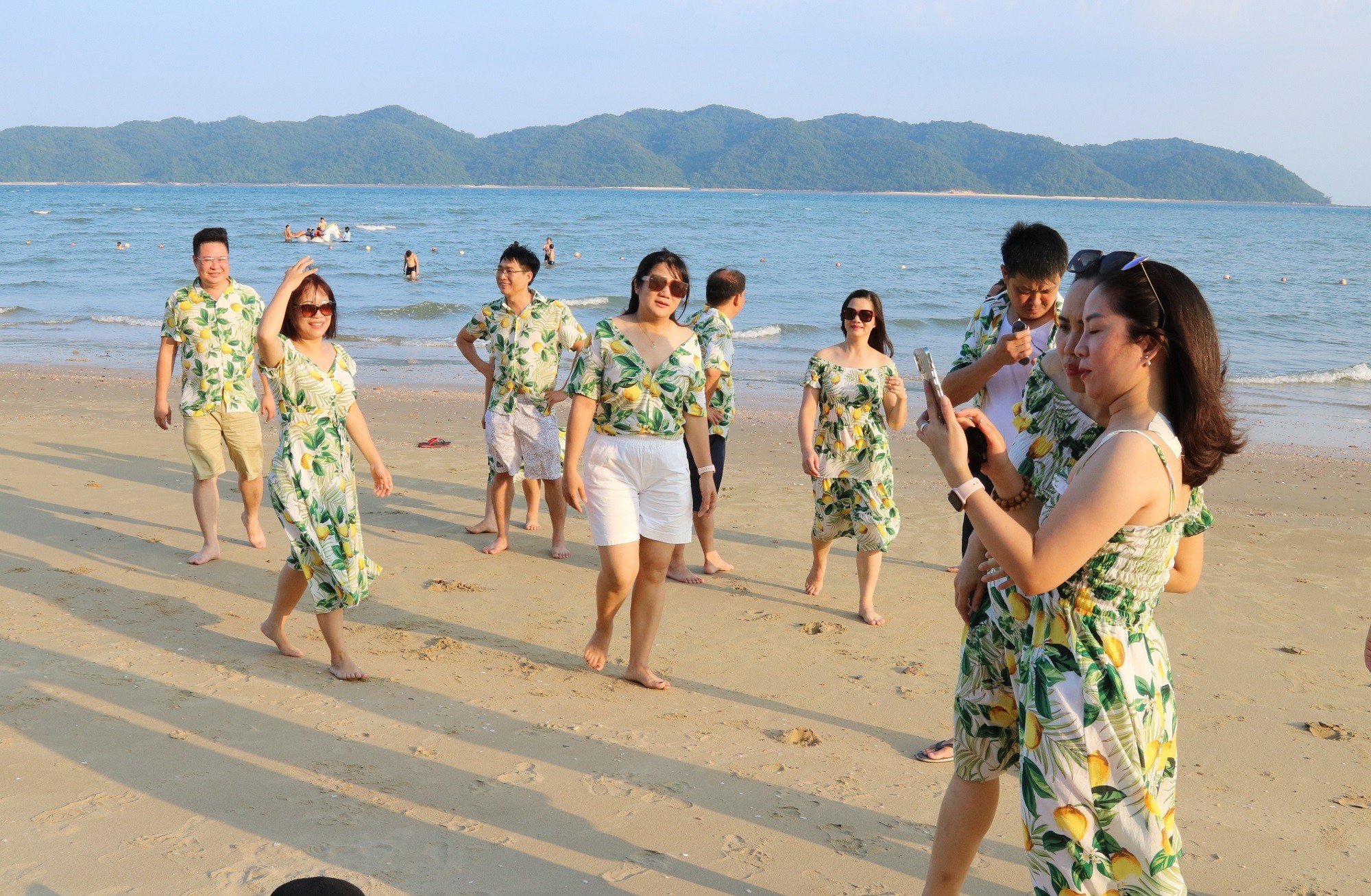 khach-lang-son-1784040513.jpg