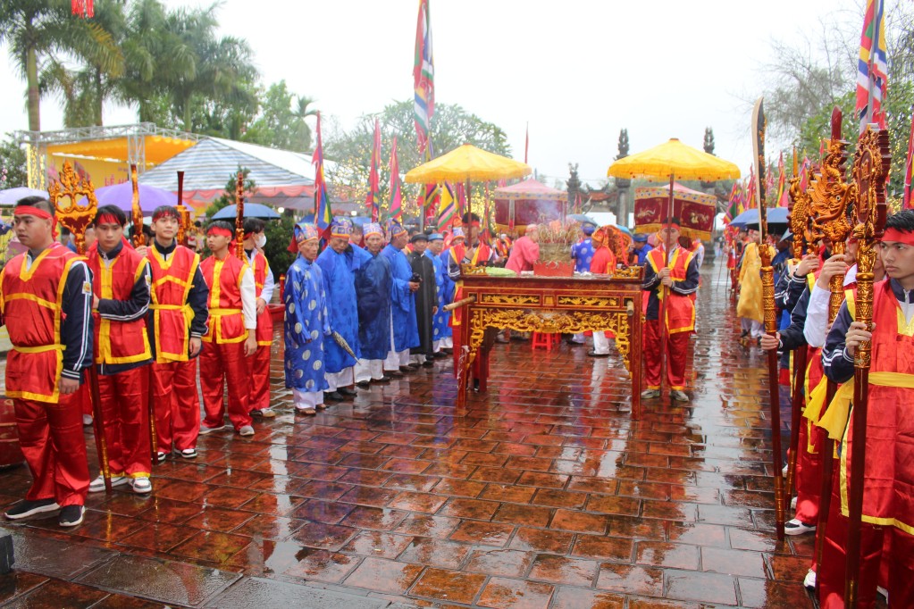 ke-hoi-dinh-dam-ha-1785686068.jpg
