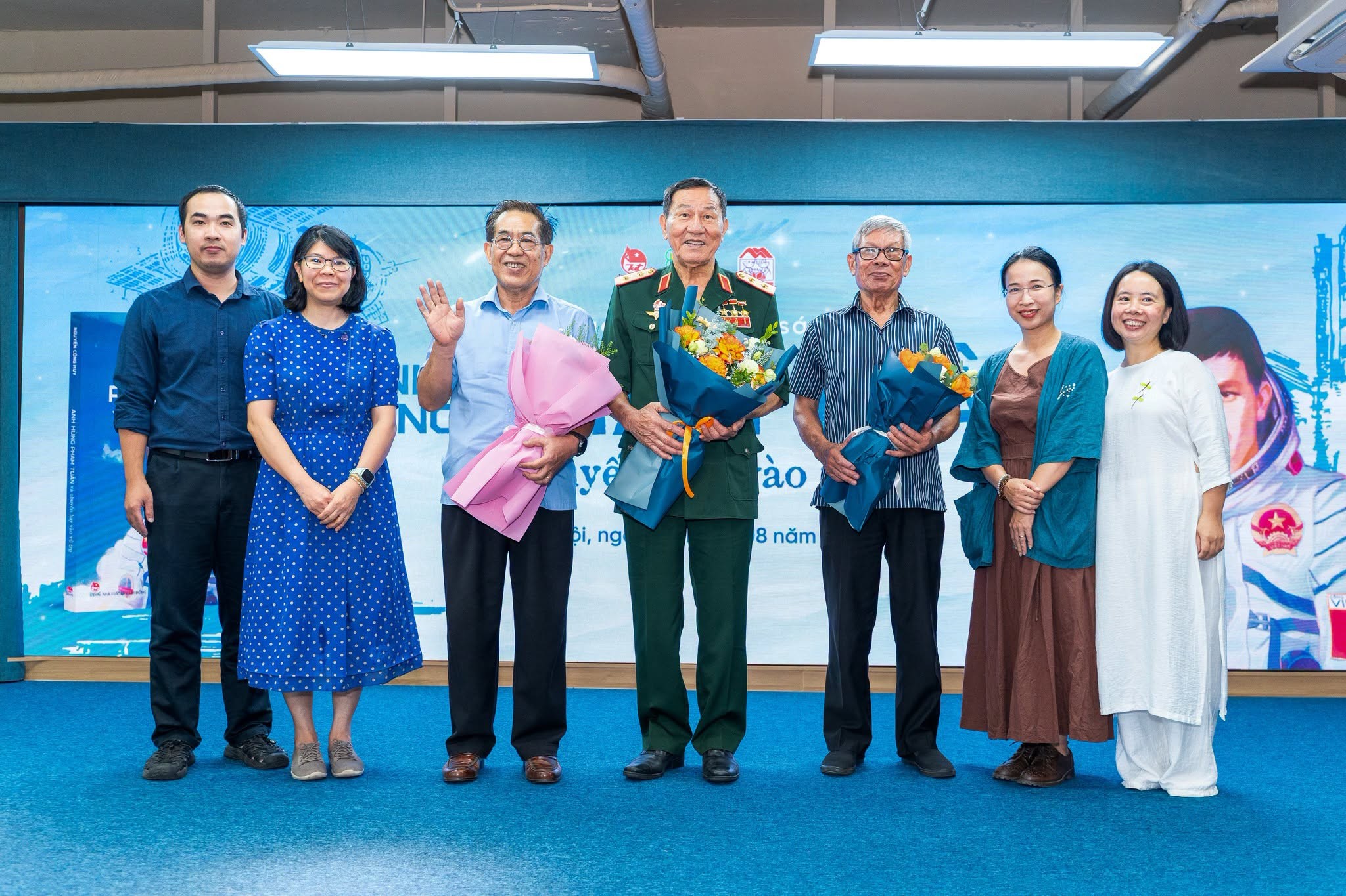 w-trung-tuong-ahllvtnd-pham-tuan-va-tac-giajpg-314-1785981870.jpg