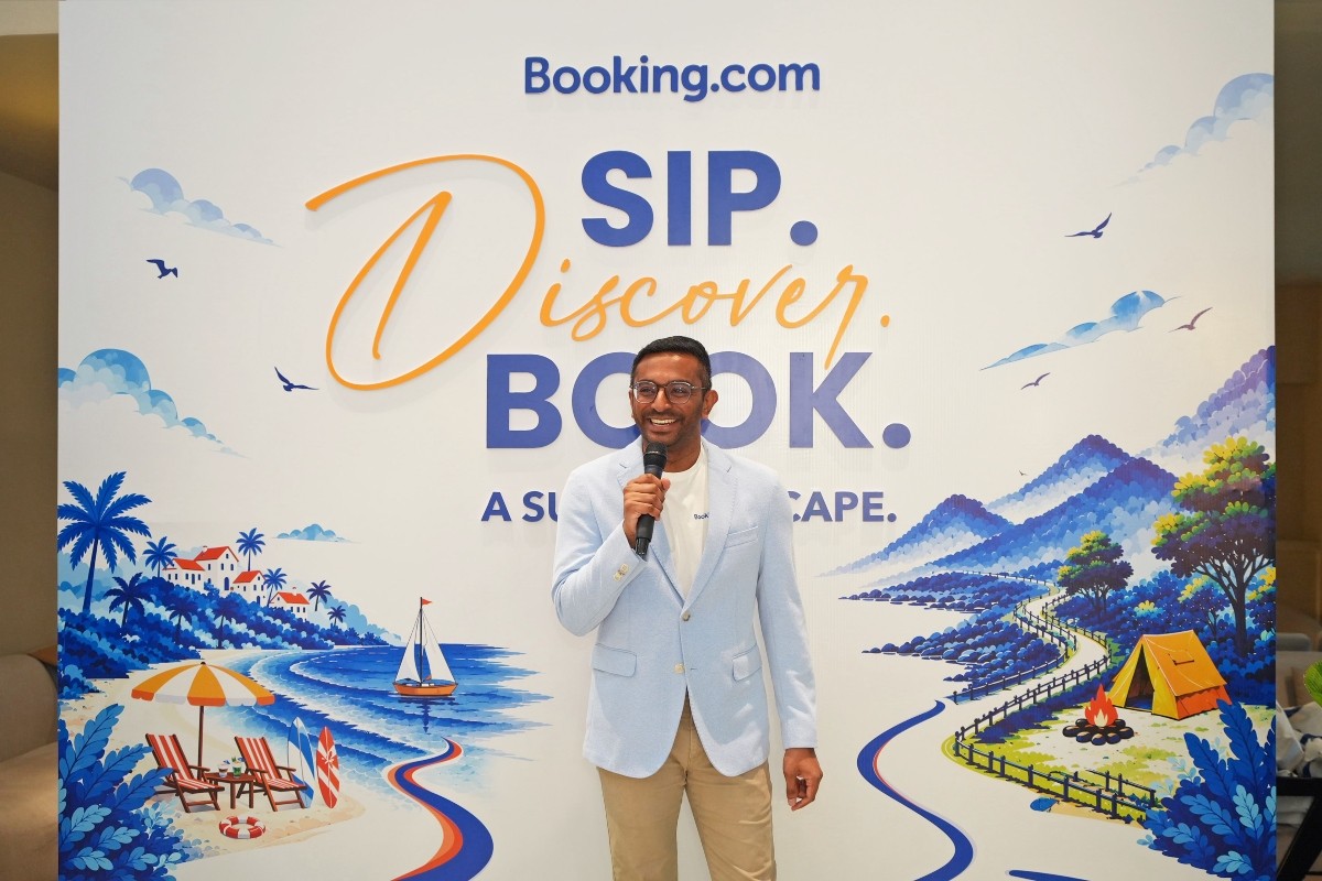 ong-branavan-aruljothi-giam-doc-quoc-gia-cua-bookingcom-tai-viet-nam-phat-bieu-khai-mac-su-kien-1-1786038063.jpg