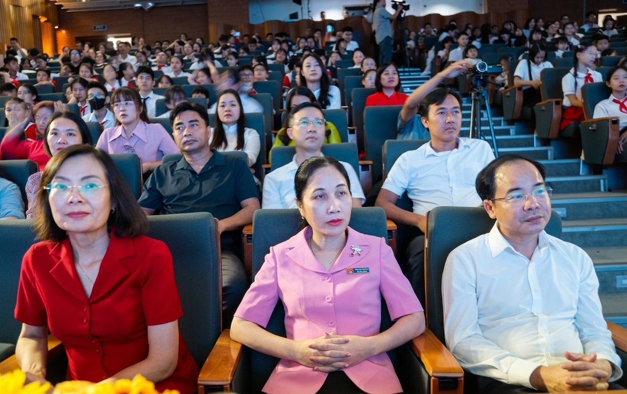 lanh-dao-du-1786721172.png