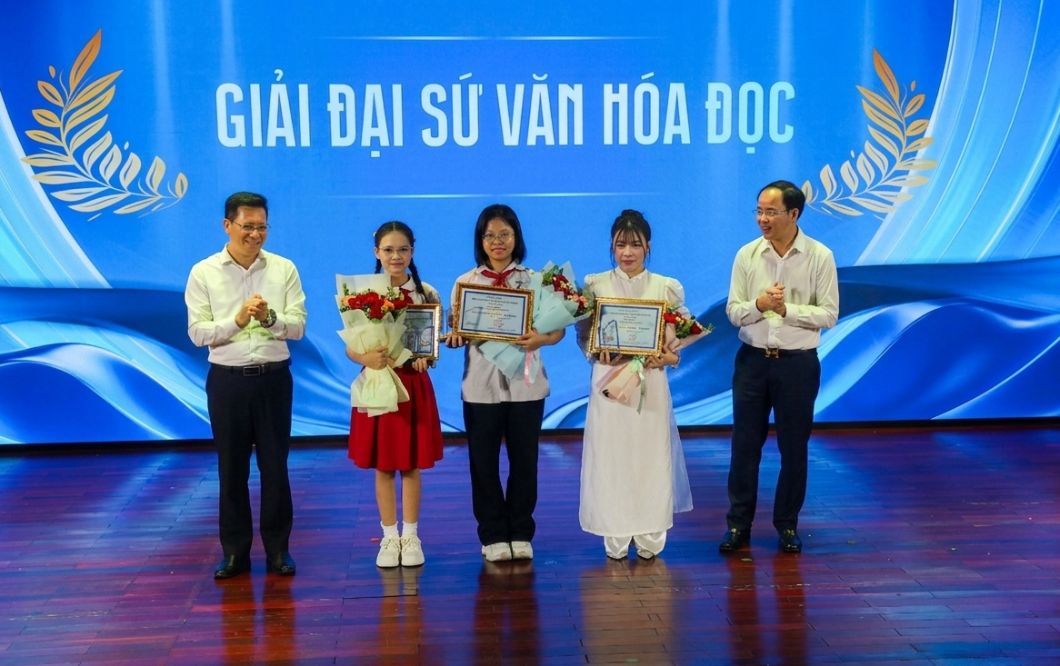 su-gia-van-hoa-doc-1786720929.png