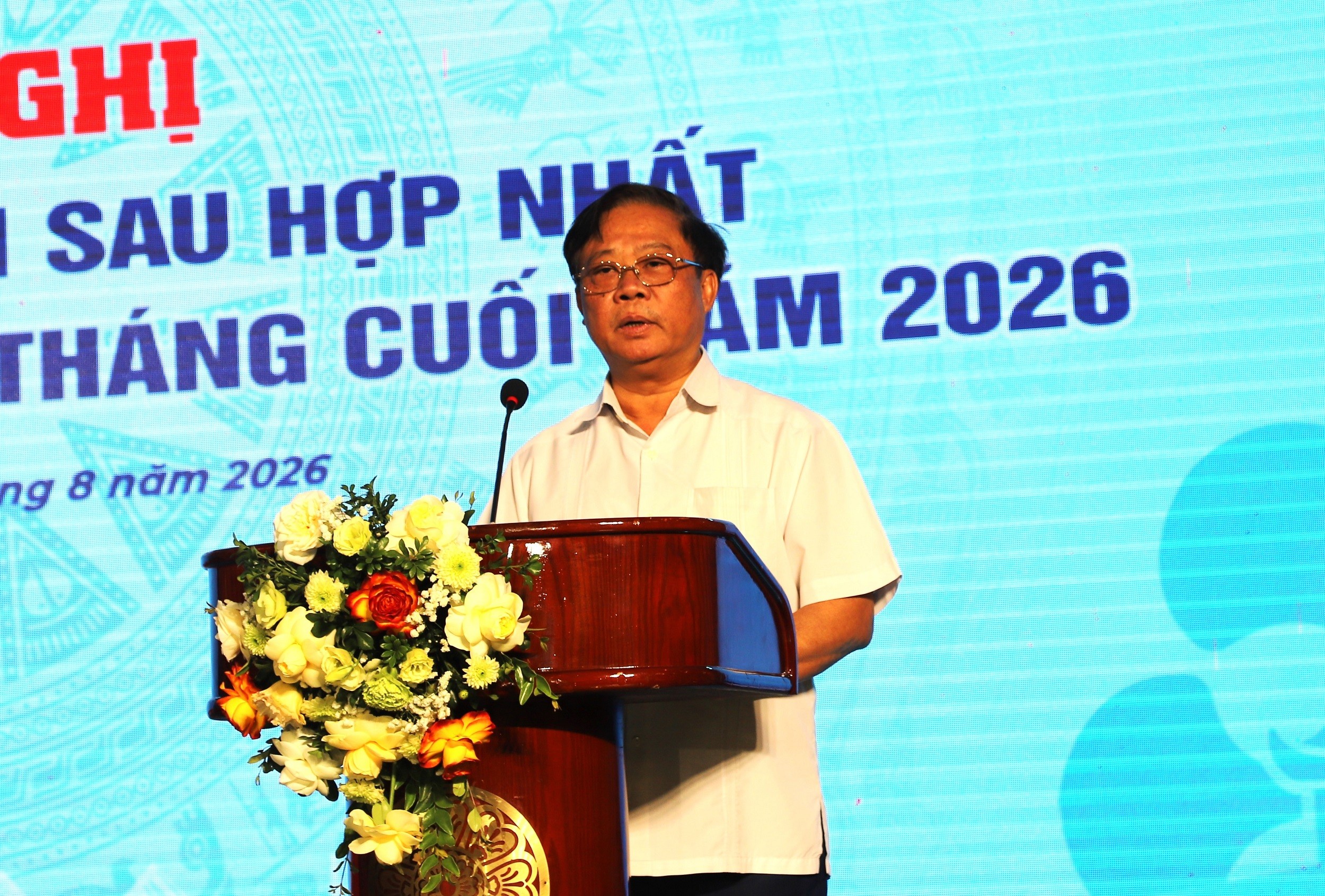pho-cuc-truong-du-lich-1786886693.jpg