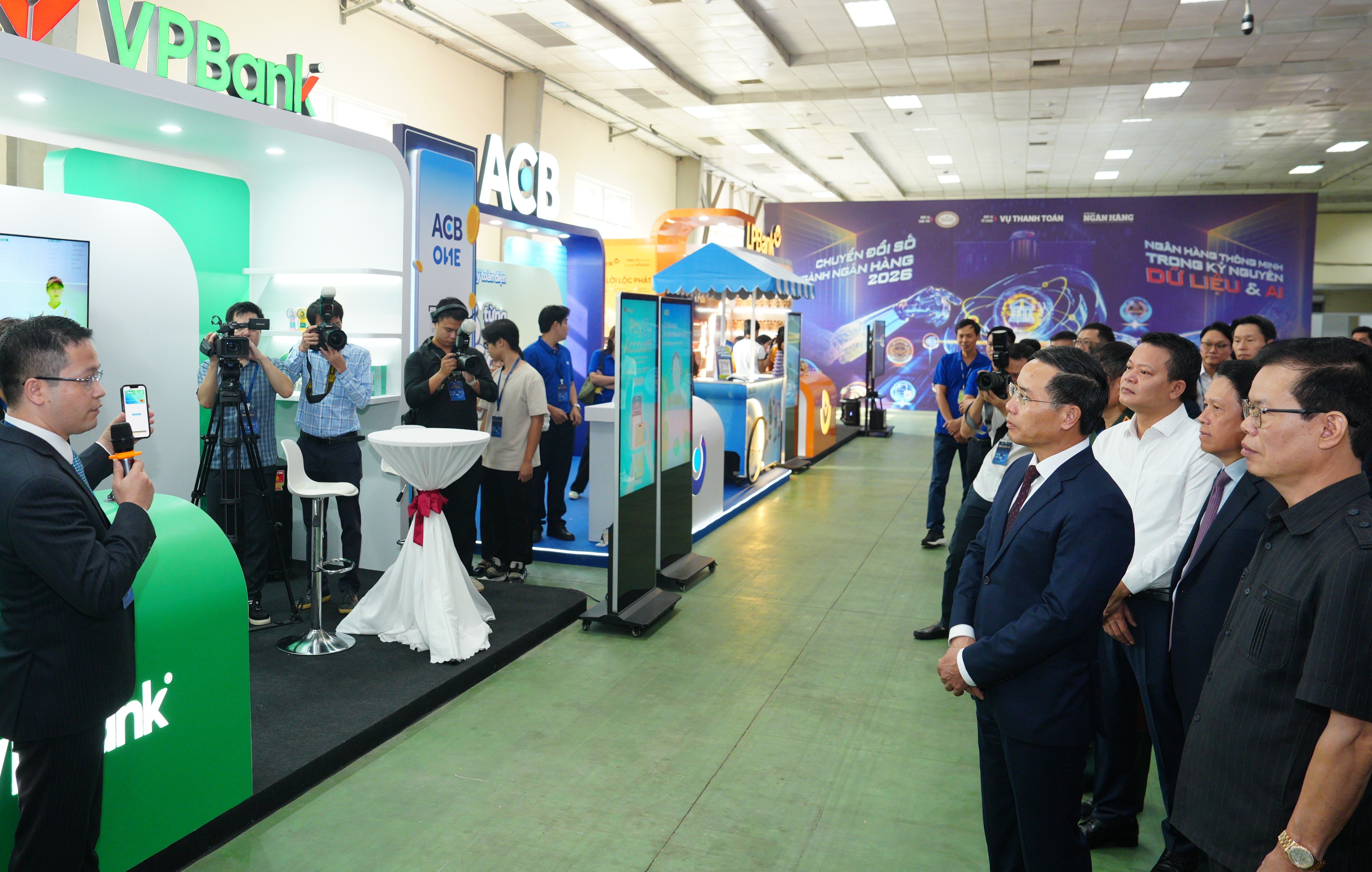 lan09040-1787043734.JPG