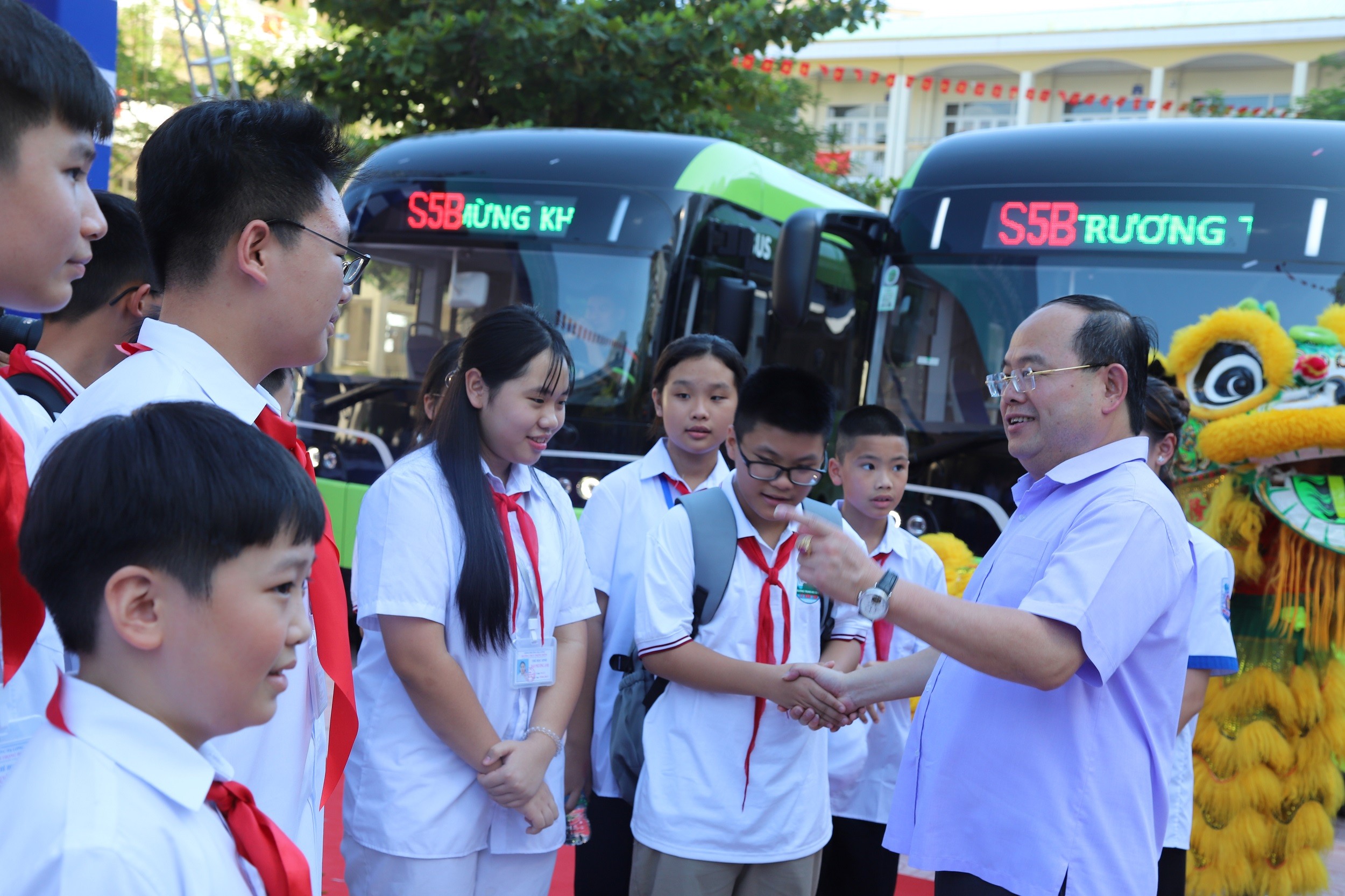 bi-thu-1788451841.jpg