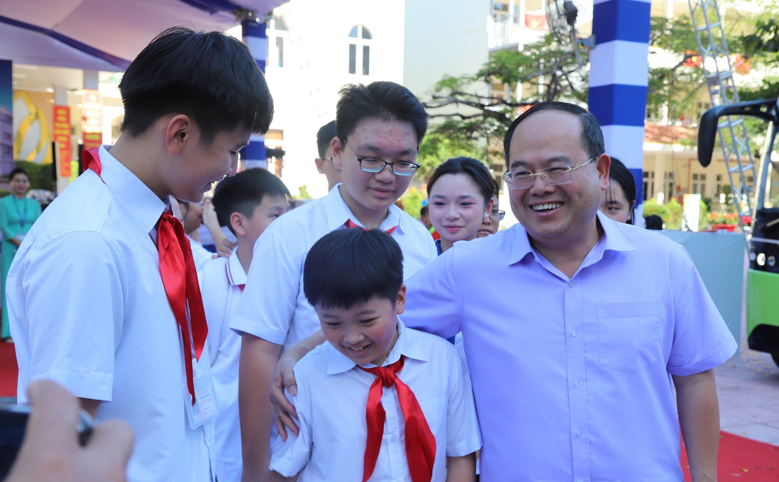 bi-thu-tuoi-cuoi-1788451901.jpg
